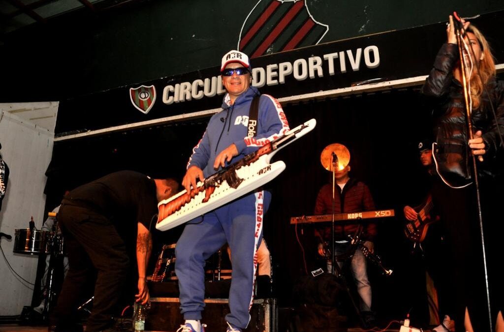 Círculo vibró y bailó con Damas Gratis