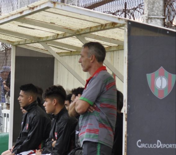 Vuelve a las prácticas con «Fito» González como entrenador