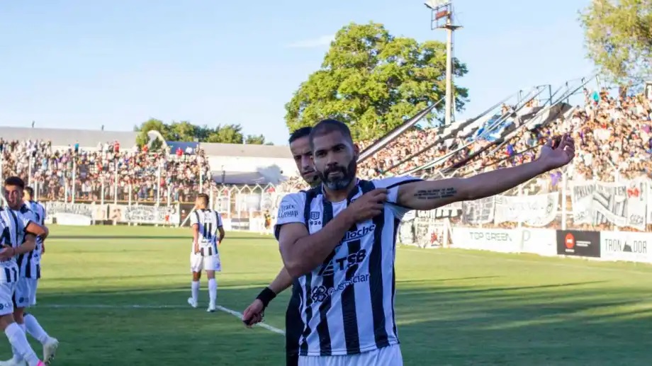 Se siguen oficializando incorporaciones