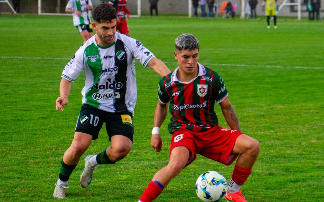 Círculo mejoró la imagen y empató en el debut de Botella